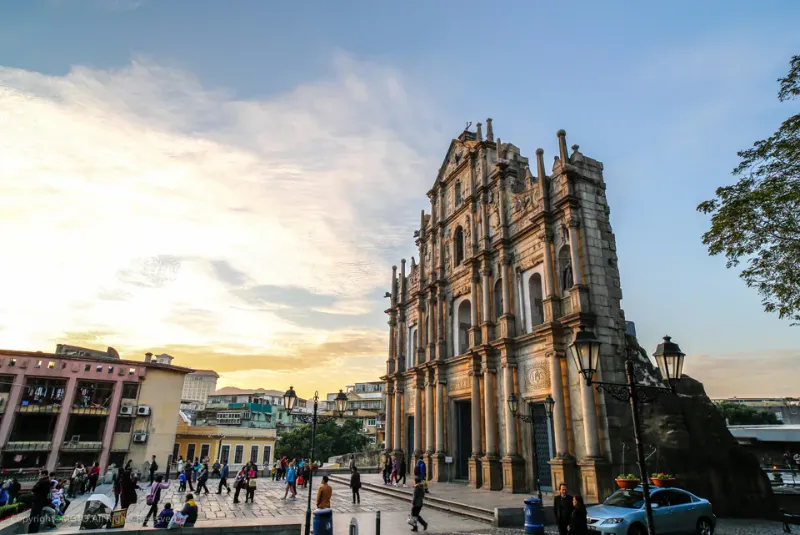 Macau Travel: 10 Must-Visit Attractions!